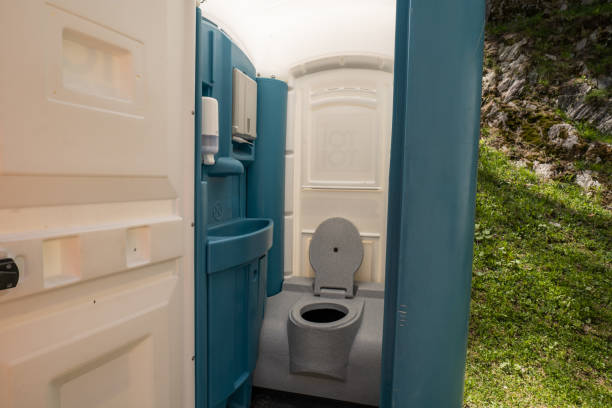 Best Construction site porta potty rental  in New Mford, IL